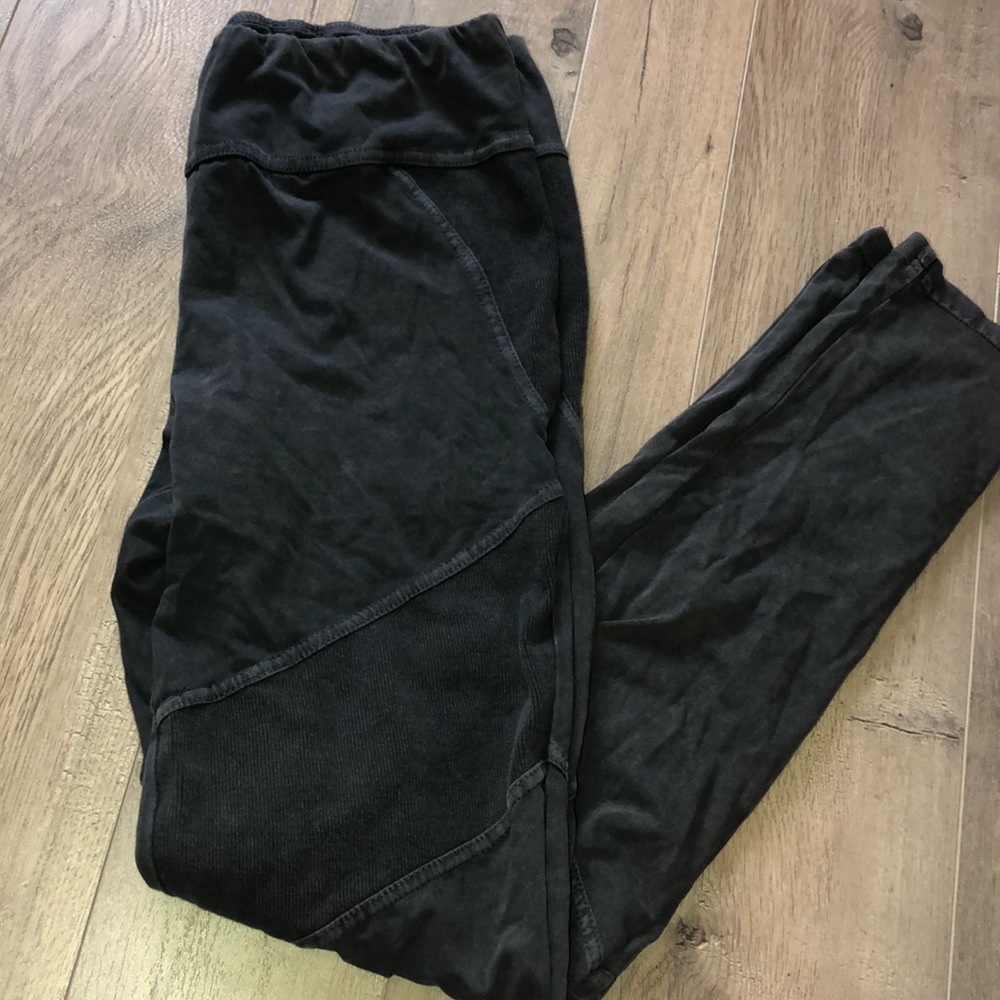 Black Leggings Size S (fit more like a M)